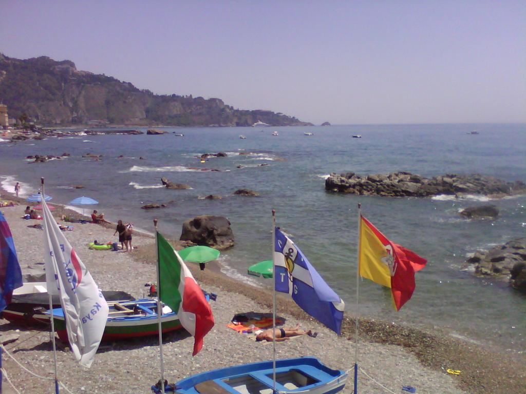 Lina House Giardini Naxos Quarto foto